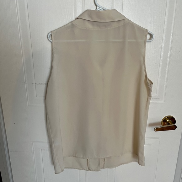 ☀️ Sleeveless blouse ☀️ - Picture 3 of 3